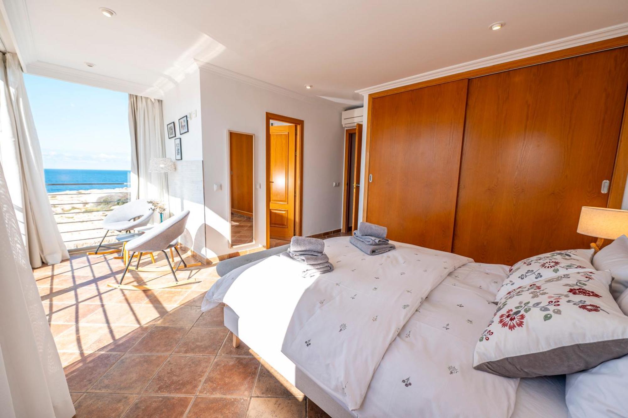 Cala Agulla 1 *
